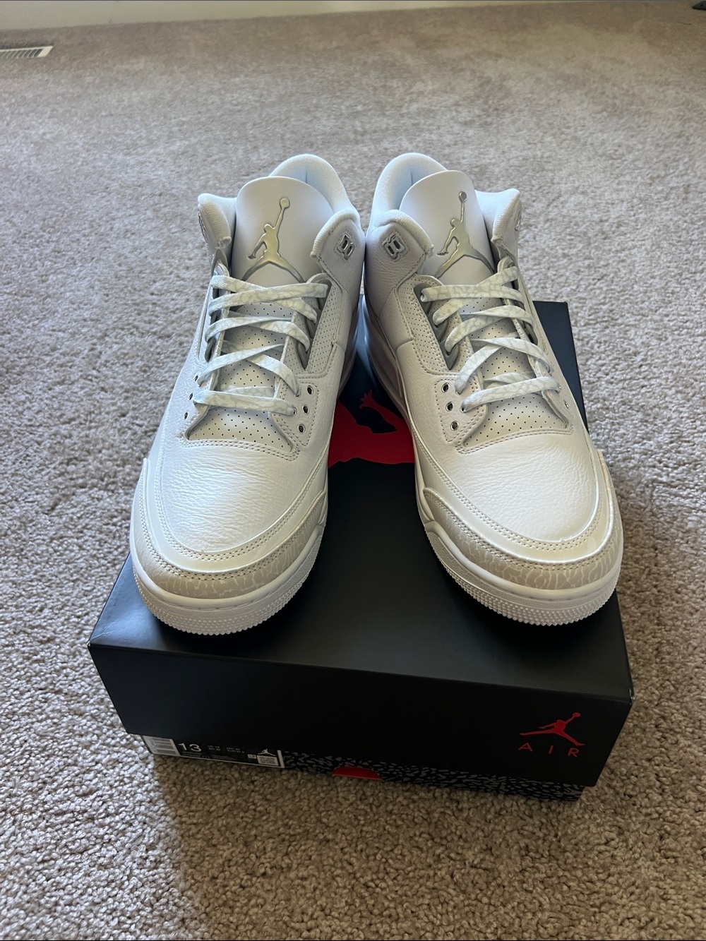 Air Jordan 3 Retro Men’s Sneakers - White/Light Gray